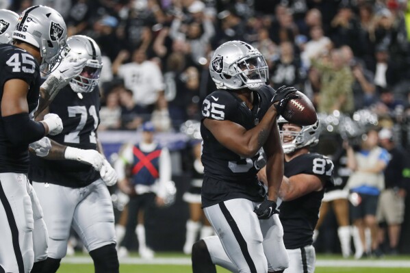 Score of deals the raider game